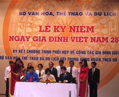 Các địa phương tổ chức Ngày gia đình Việt Nam 28/06 - ảnh 1